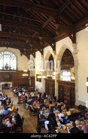 New Haven, CT. École d'été de l'université de Yale Dining hall à Berkeley College résidentiel. Banque D'Images