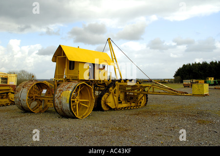 Machines utilisées pour la récolte industrielle de tourbe à la tourbière de Blackwater Co Offaly Irlande Banque D'Images