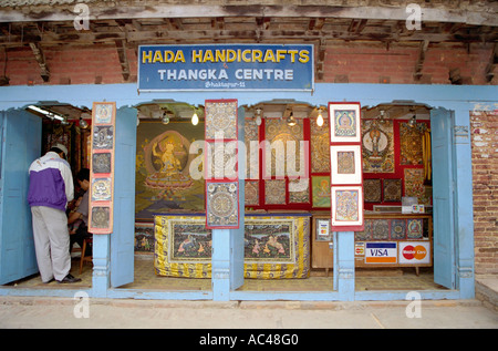 Atelier d'artisanat à Bhaktapur près de Katmandou Népal Asie du Sud, la vente de l'art népalais Banque D'Images