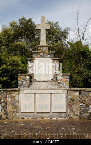 Bosham War Memorial à deux guerres mondiales sur Bosham Quay pré, Sussex, UK. Banque D'Images