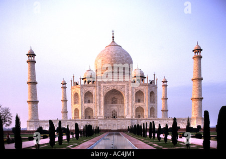 Le Mausolée du Taj Mahal Agra Inde empereur Moghol Shah Jahan épouse Mumtaz Mahal Banque D'Images