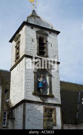 Dh STIRLING STIRLINGSHIRE John Cowanes statue et tour de l'hôpital Banque D'Images