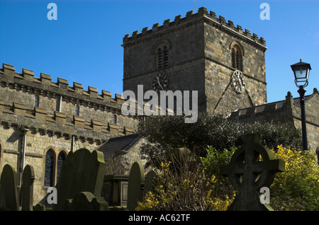 Église Saint Oswalds dans Rochester North Yorkshire England Royaume-Uni U K Grande-bretagne fondée en l'an 1180 par les moines de Banque D'Images