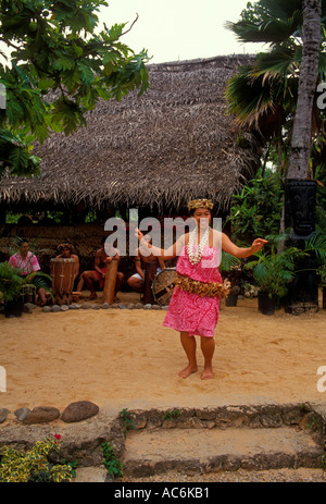 Tahitienne, danseur, la danse tahitienne, village, Centre Culturel Polynésien, Laie, Oahu, l'Île Oahu, Hawaii, United States Banque D'Images