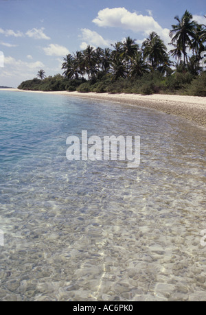 Mer et Plage de Coraux BANGARAM ISLAND Banque D'Images