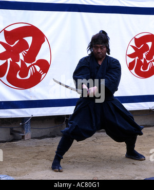 Affichage avec Ninja katana Épée samouraï. Iga-Ueno a été l'accueil de la secte des maîtres Ninjas Iga du ninjutsu / ninjitsu Banque D'Images