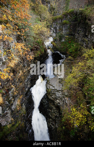 De l'automne scenic Corrieshalloch Gorge près de Ullapool en Ecosse. Banque D'Images