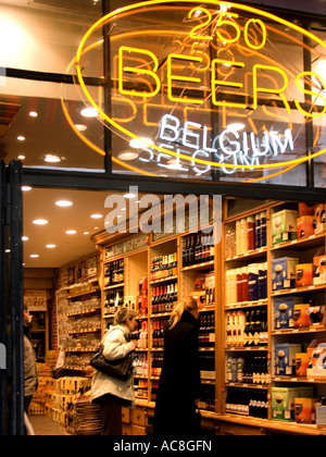 Beer Shop Rue au Beurre à Bruxelles Banque D'Images