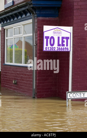 Maisons inondées dans le bar sans frais, Doncaster, Royaume-Uni par les inondations sans précédent Juin 2007 Banque D'Images