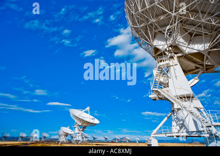 Des antennes paraboliques plat de télescope radio Astronomy Observatory Very Large Array VLA près de Socorro au Nouveau-Mexique US États-Unis d'Amérique Banque D'Images