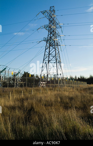 dh Achkeepster sous-station ÉLECTRICITÉ CAITHNESS Hydro Electric pylône électrique royaume-uni approvisionnement énergétique lignes électriques nationales écossaises Banque D'Images