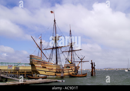 Réplique du Mayflower II au port de Plymouth Banque D'Images