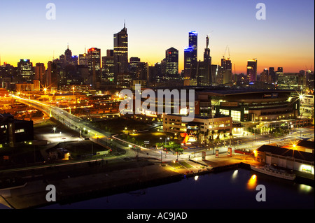 Telsta Dome et Melbourne Australie Victoria à l'aube Banque D'Images