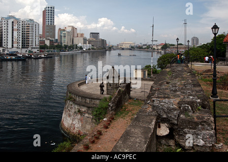 Vue de Manille et de fleuve de Pasig Intramuros Fort Santiago