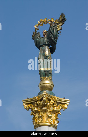 Monument de l'indépendance Maydan Nezalezhnosti Maidan Kiev Kiev Ukraine Banque D'Images