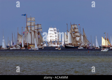 Défilé de navires à voile pendant la semaine de Kiel 2006, Kiel, Schleswig-Holstein, Allemagne Banque D'Images