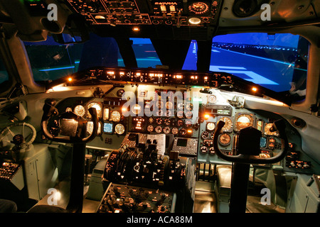 Simulateur de vol d'un McDonnell Douglas MD 80, Sim Zone, l'Allemagne. Banque D'Images