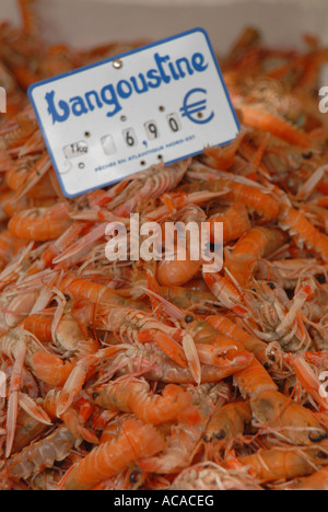 Fruits de mer à Paris le marché du dimanche sur le Boulevard Richard Lenoir à Bastille Banque D'Images