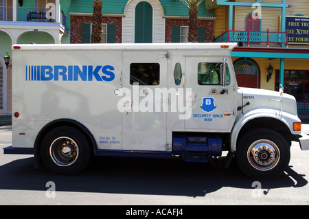 Camions blindés de la Brinks, véhicule de transport de troupes blindés argent, USA Banque D'Images