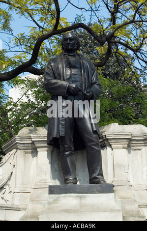 Statue d'Isambard Kingdom Brunel Embankment London UK Banque D'Images