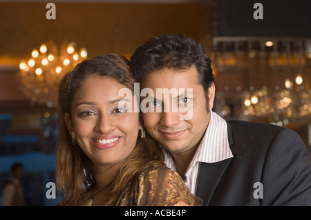 Portrait of a young couple smiling Banque D'Images