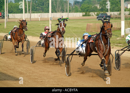 Courses de chevaux trotter faisceau événement tenu au Michigan Croswell Banque D'Images