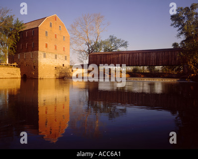 Pont couvert chez Bollinger Mill dans Missouri USA Banque D'Images