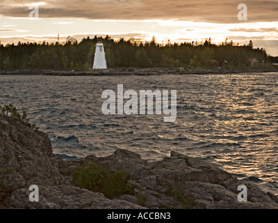 Grande baignoire phare sur le lac Huron, Ontario Canada Banque D'Images