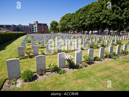 World War 2 tombes au cimetière militaire du Commonwealth, l'Uden, Pays-Bas Hollande Banque D'Images