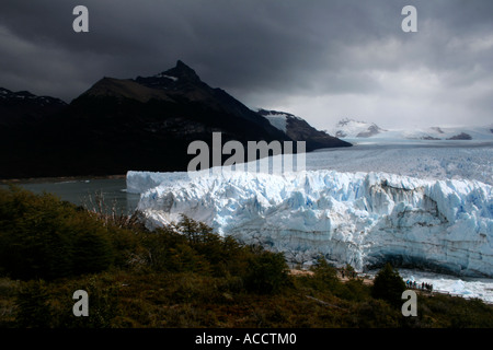 Vue sur le glacier Perito Moreno en Patagonie, Argentine, Amérique du Sud Banque D'Images