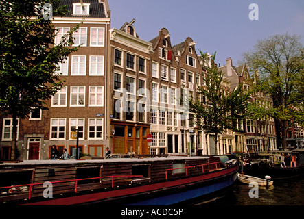 Ligne de maisons le long de l'architecture dans la ville de Prinsengracht Amsterdam hollande Pays-Bas europe Banque D'Images