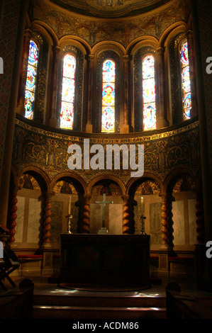 Autel à l'intérieur de l'église à Wilton dans le Wiltshire England Royaume-Uni Royaume-Uni Grande-bretagne Go Europe Banque D'Images