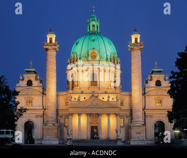 Autriche Vienne Karlskirche la nuit Banque D'Images