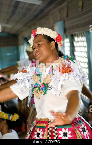 L'île de Kioa Fidji danseuses sur mélanésie insulaire du Pacifique sud Banque D'Images