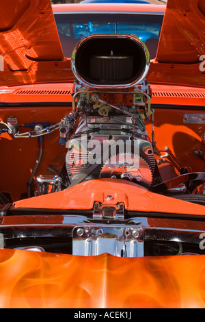 Modification turbo sous le capot d'une orange 1969 Chevrolet Camaro Pro Street classic car Banque D'Images