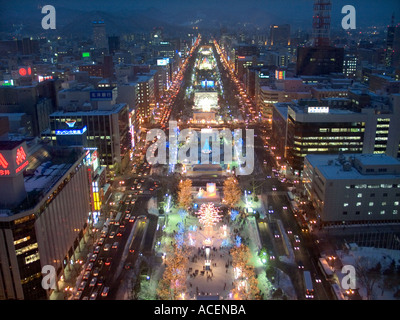 Célèbre Sapporo Snow Festival à Hokkaïdo comme vu de dessus au crépuscule Banque D'Images