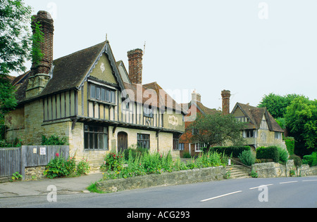 Cottage traditionnel anglais maisons du village de Penshurst, Kent, Angleterre du Sud-Est, Royaume-Uni. Banque D'Images