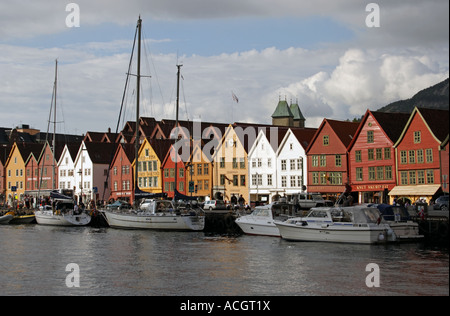 Vue sur le quartier historique de Bryggen à Bergen, Norvège Banque D'Images