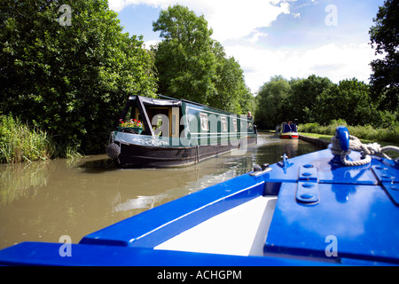 Narrowboats sur le canal d'Oxford North Warwickshire Banque D'Images