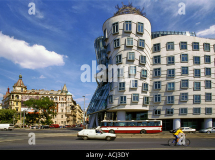 Maison dansante à Prague République Tchèque Banque D'Images