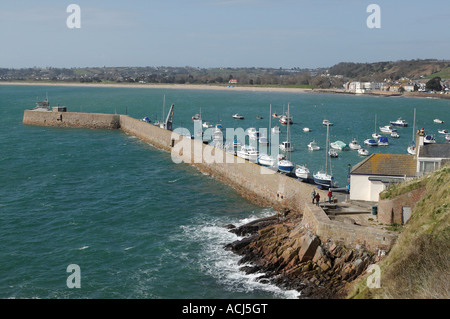 Brise-lames du port de Gorey Jersey Banque D'Images