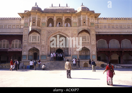 Entrée de la Ganesh Pol à l'intérieur du Fort Amber ou palace près de Jaipur Rajasthan Inde Banque D'Images