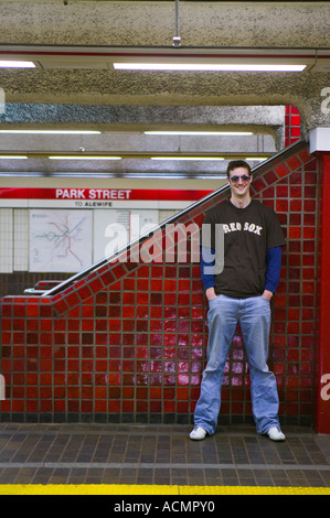 Fan des Red Sox de Boston Massachusetts Métro attendant Banque D'Images