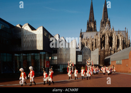 Cathédrale et musée / Cologne Banque D'Images