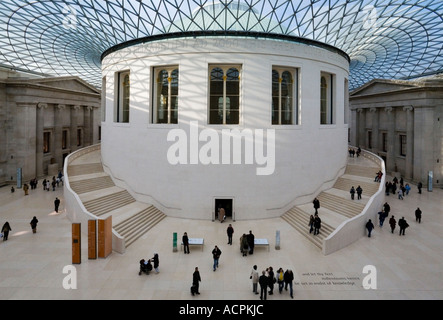 La grande cour du British Museum Banque D'Images