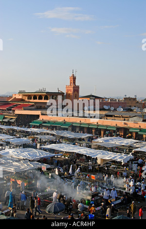 Jemma el Fna (place Jemmaa el Fna à Marrakech (Marrakech), le Maroc (2007) Banque D'Images