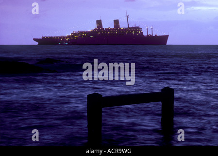 Bateau de croisière SS Constitution, ancrée dans Kona Hawaii USA Banque D'Images