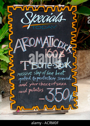 L'orthographe anglaise hilarante sur restaurant specials tableau Ko Tao, Thaïlande Banque D'Images