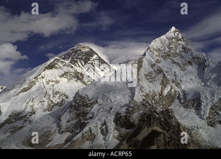 Everest et Nuptse centre droit depuis le sommet du Kala Pattar vallée du Khumbu au Népal Banque D'Images