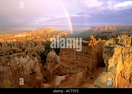 Arc-en-ciel sur Bryce Canyon, Utah Banque D'Images